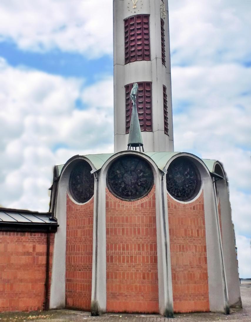 Kirche St. Elisabeth Koblenz-Rauental von außen mit Turm