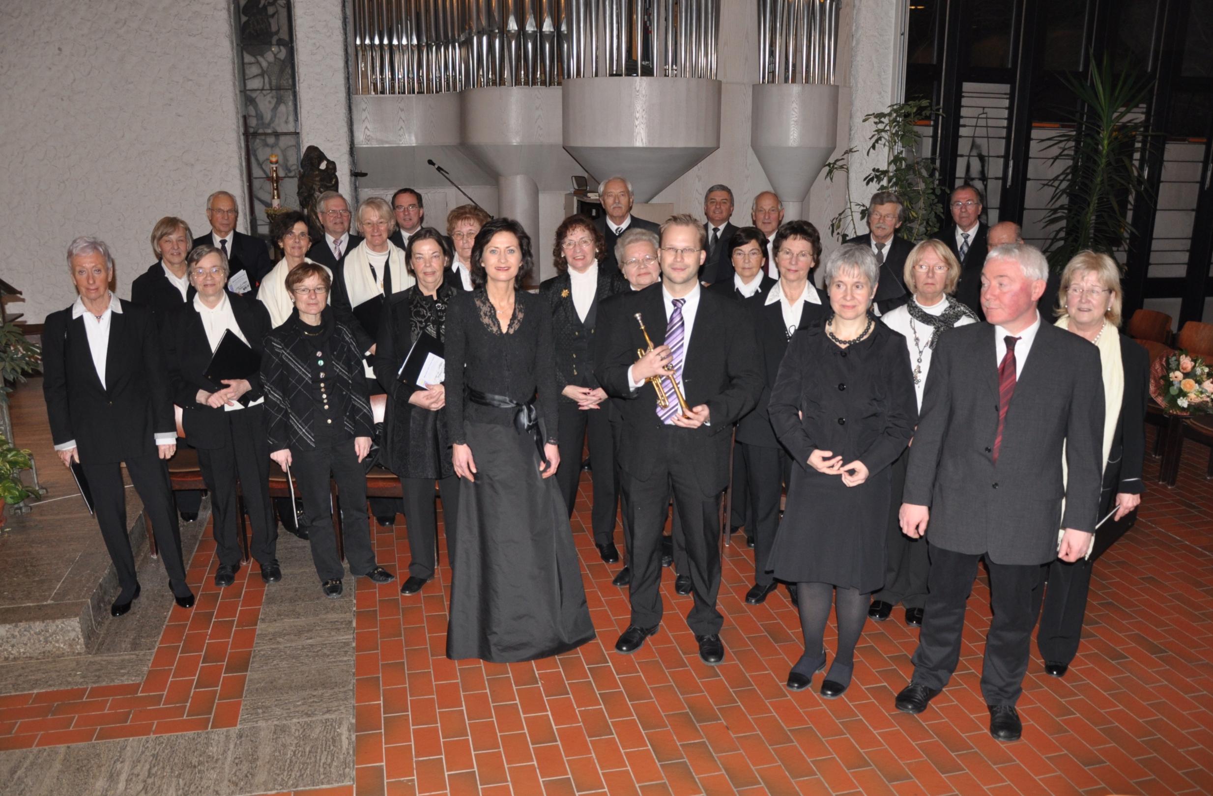 Etwas älteres Foto vom Chorkonzert mit vier Künstlern