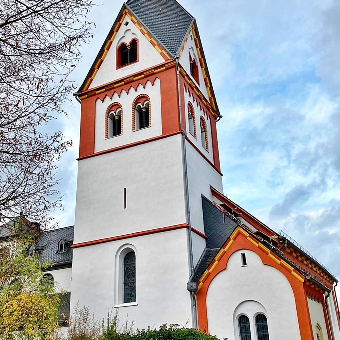 Kirche St. Martinus von außen, Blick auf den Kirchturm